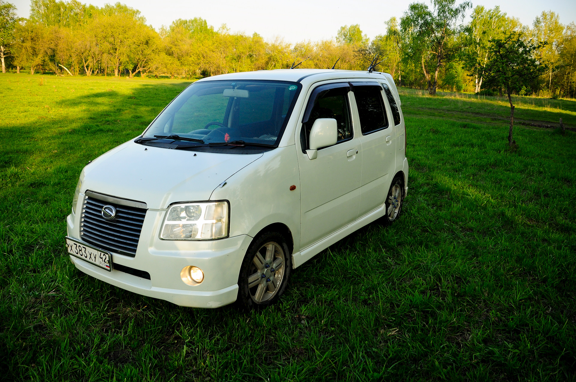 Сузуки вагон. Сузуки Wagon r Solio. Suzuki Wagon Solio. Сузуки вагон р Солио 2002. Сузуки вагон r2.