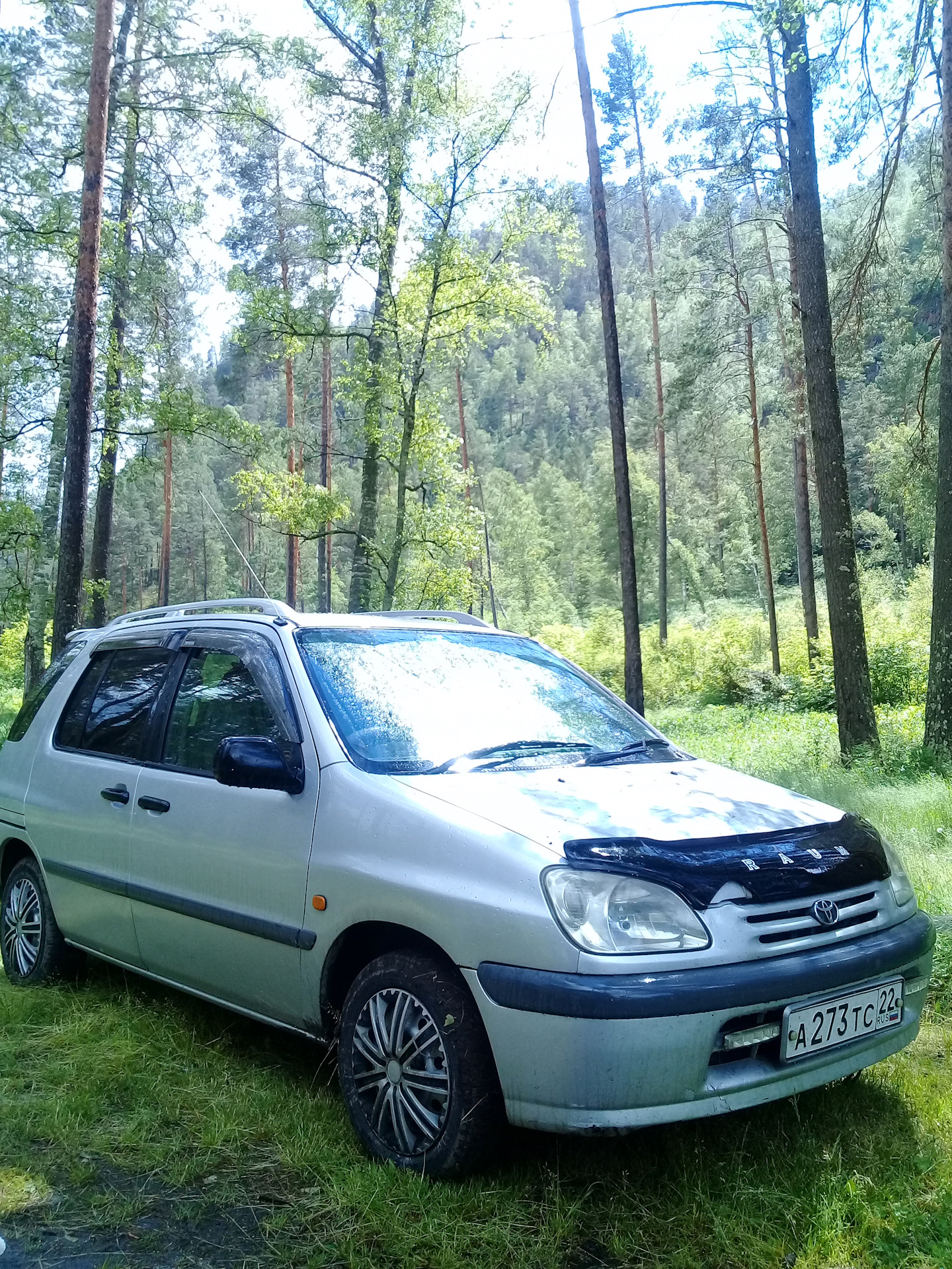 Toyota raum. Тойота Раум. Тойота Раум 1. Toyota Raum 1.5 2003. Тойота Раум 10.