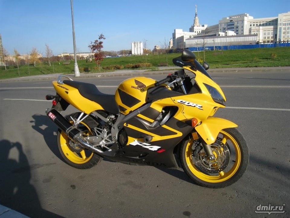 Honda CBR 600 Р¶РµР»С‚С‹Р№