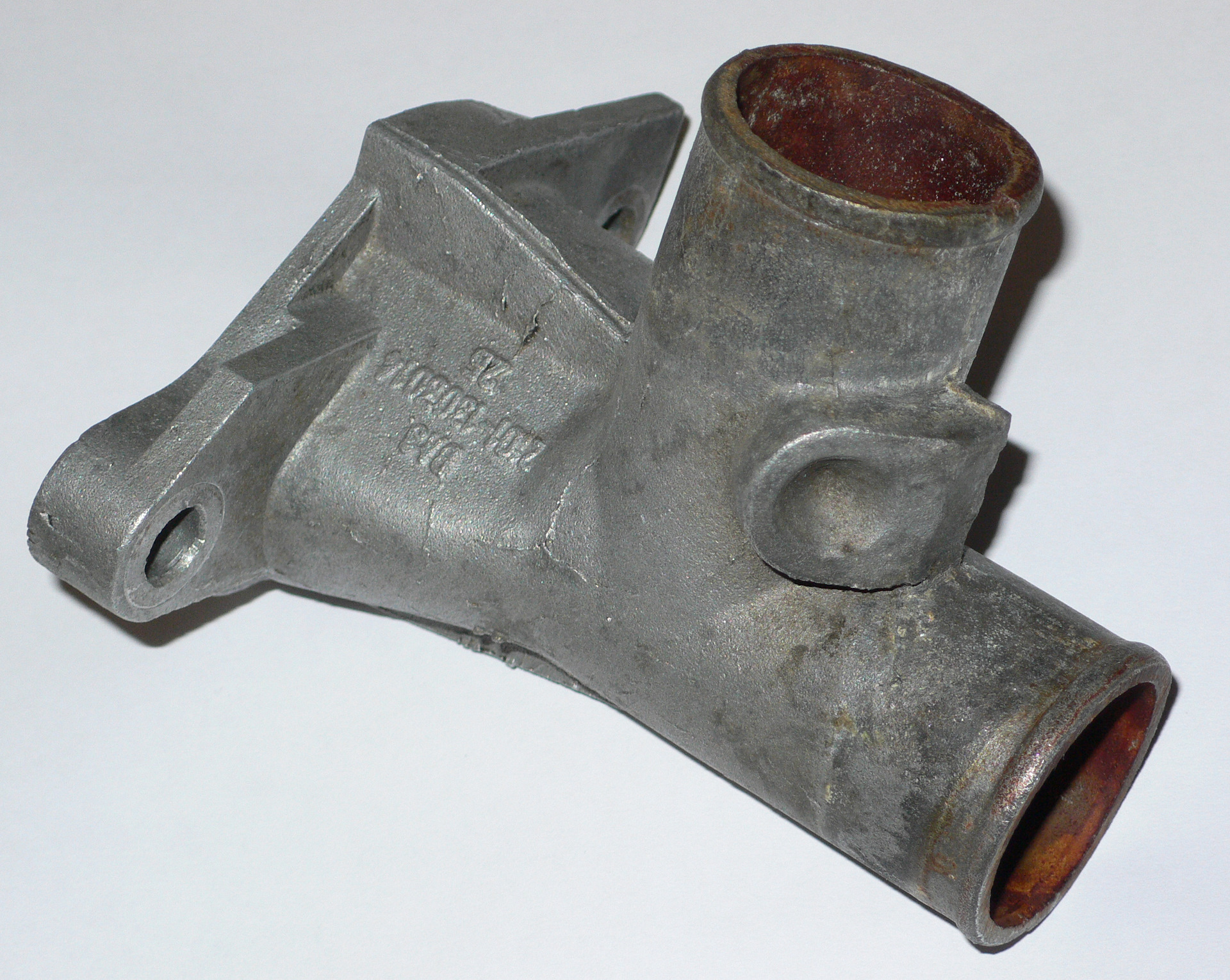 Тройник ваз 2107 охлаждения. Тройник системы охлаждения 2101. Тройник трубки стеклоомывателя bmw e87. Тройник 2141-8101226. Тройник блока 2101.