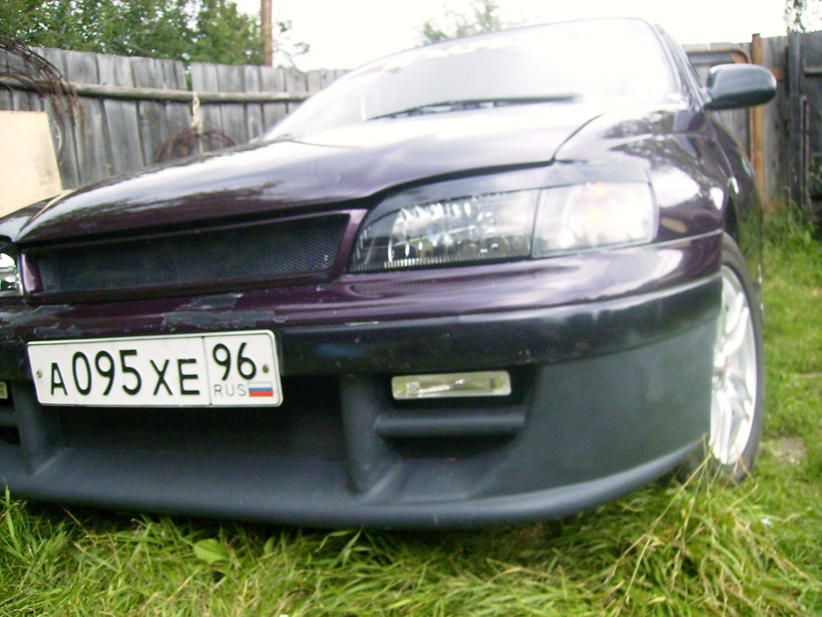 bumper and eyelashes - Toyota Carina E 16 L 1993