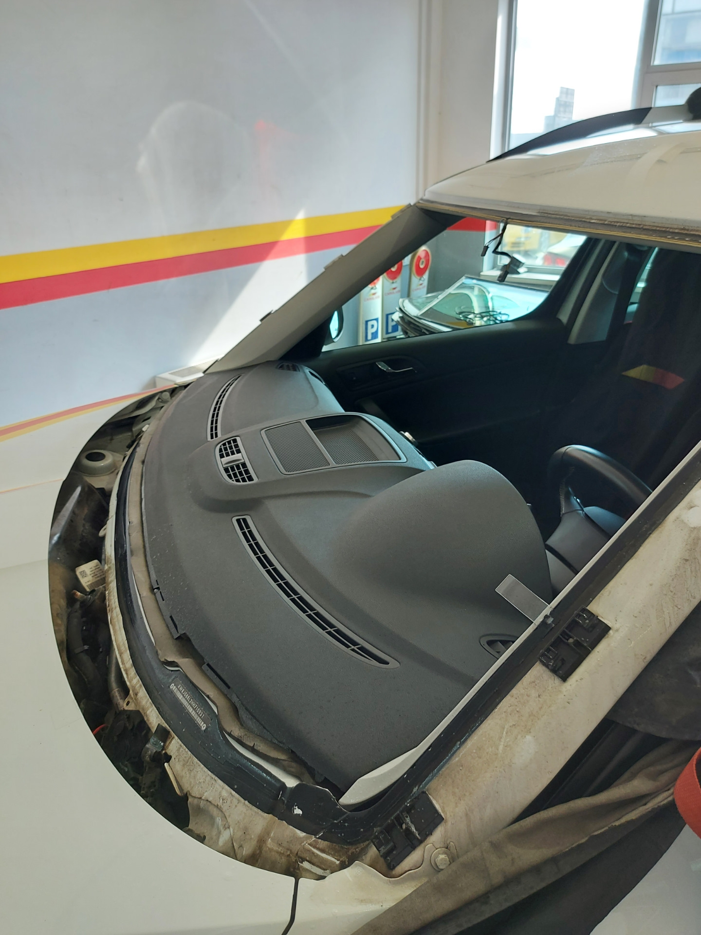 Замена лобового стекла — Skoda Yeti, 1,6 л, 2018 года | визит на сервис ...