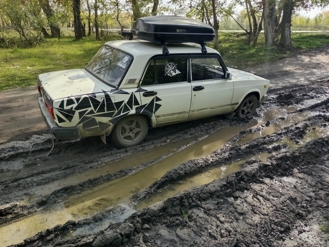 Блокировка дифференциала #3: грязь — Lada 21079, 1,3 л, 1995 года |  наблюдение | DRIVE2