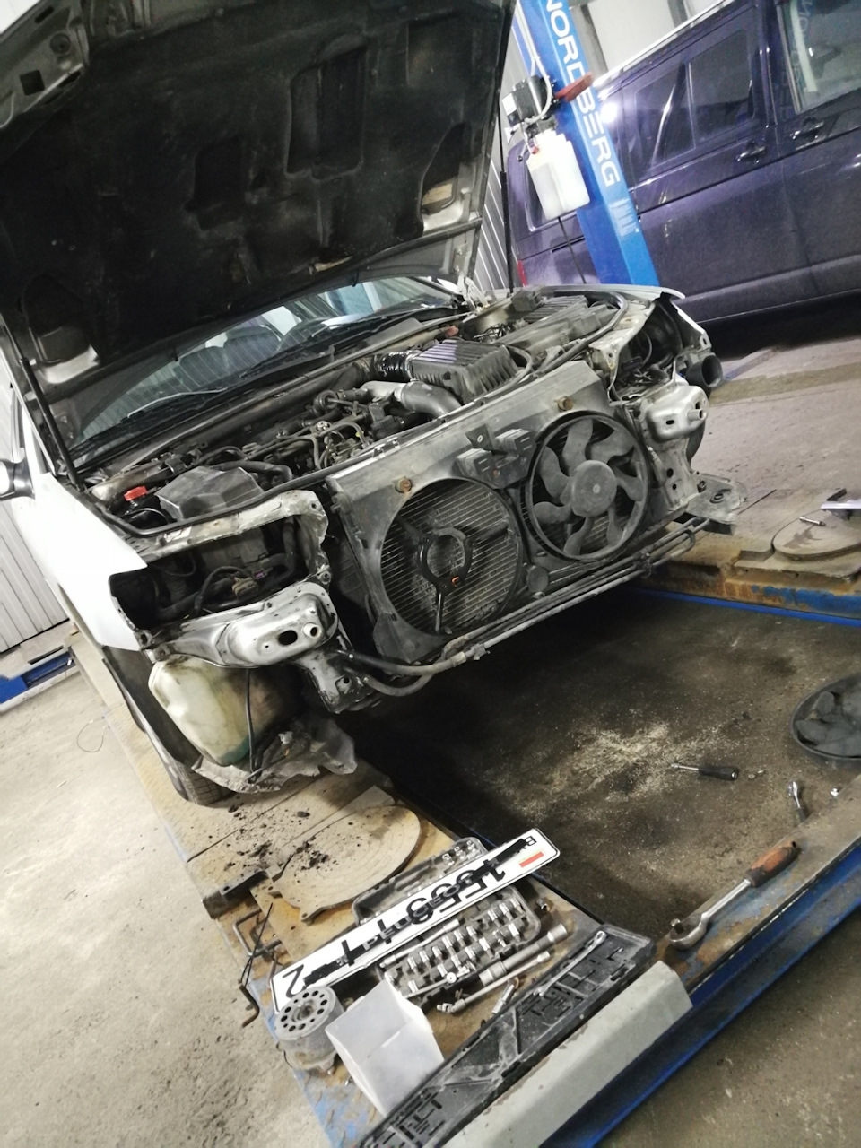 Замена вентилятора охлаждения — Peugeot 406, 2 л, 1998 года | визит на ...