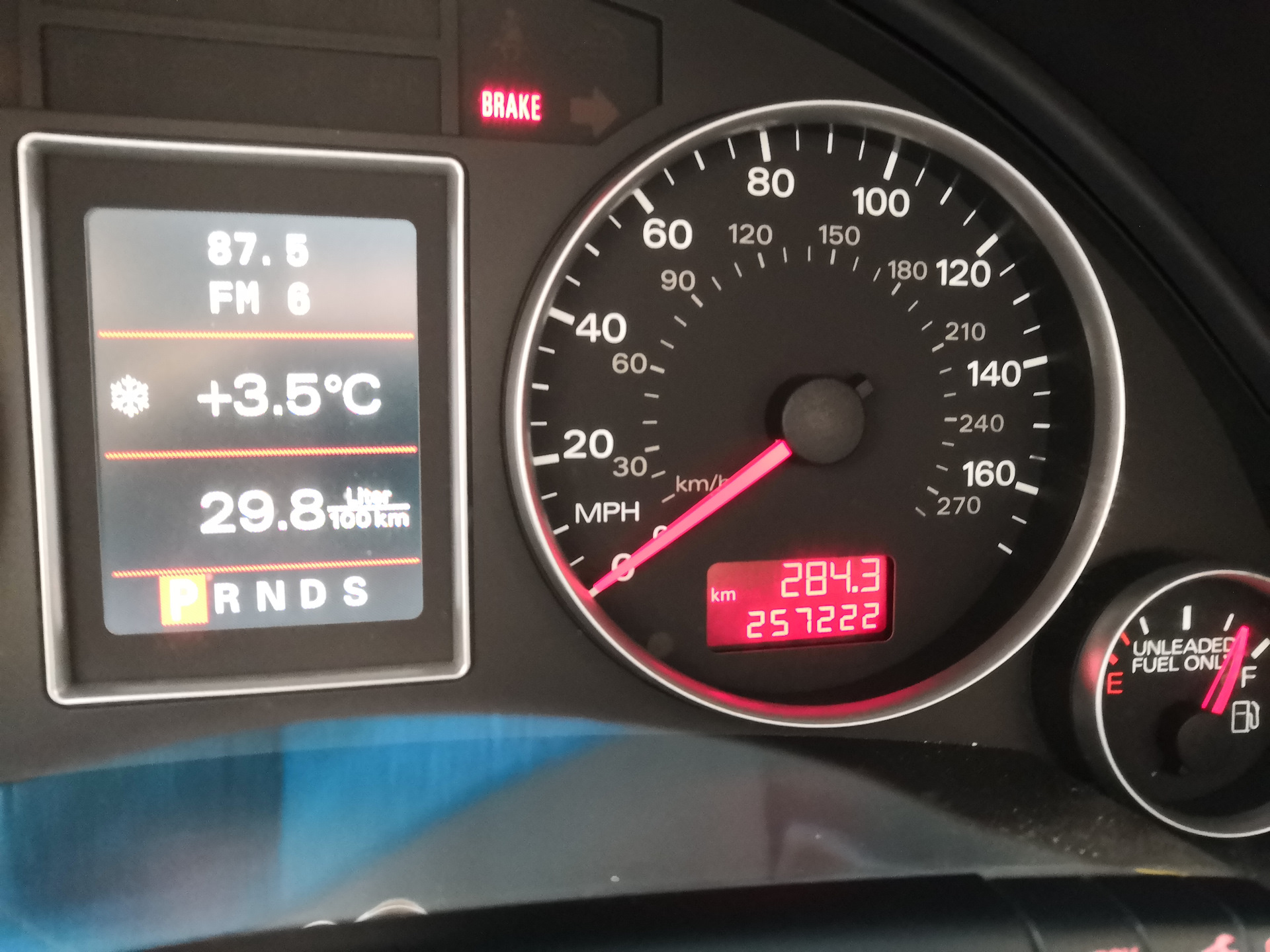 4. Tfsi давление масла. Tfsi давление масла. Манометр давления масла калина 1. Замер давления масла 1.