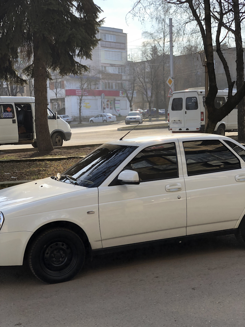 Бункер) — Lada Приора седан, 1,6 л, 2017 года | стайлинг | DRIVE2