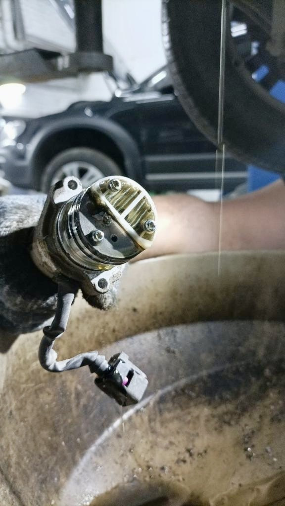 Замена масла в АКПП и муфте халдекс — Volvo XC90 (1G), 2,4 л, 2010 года ...