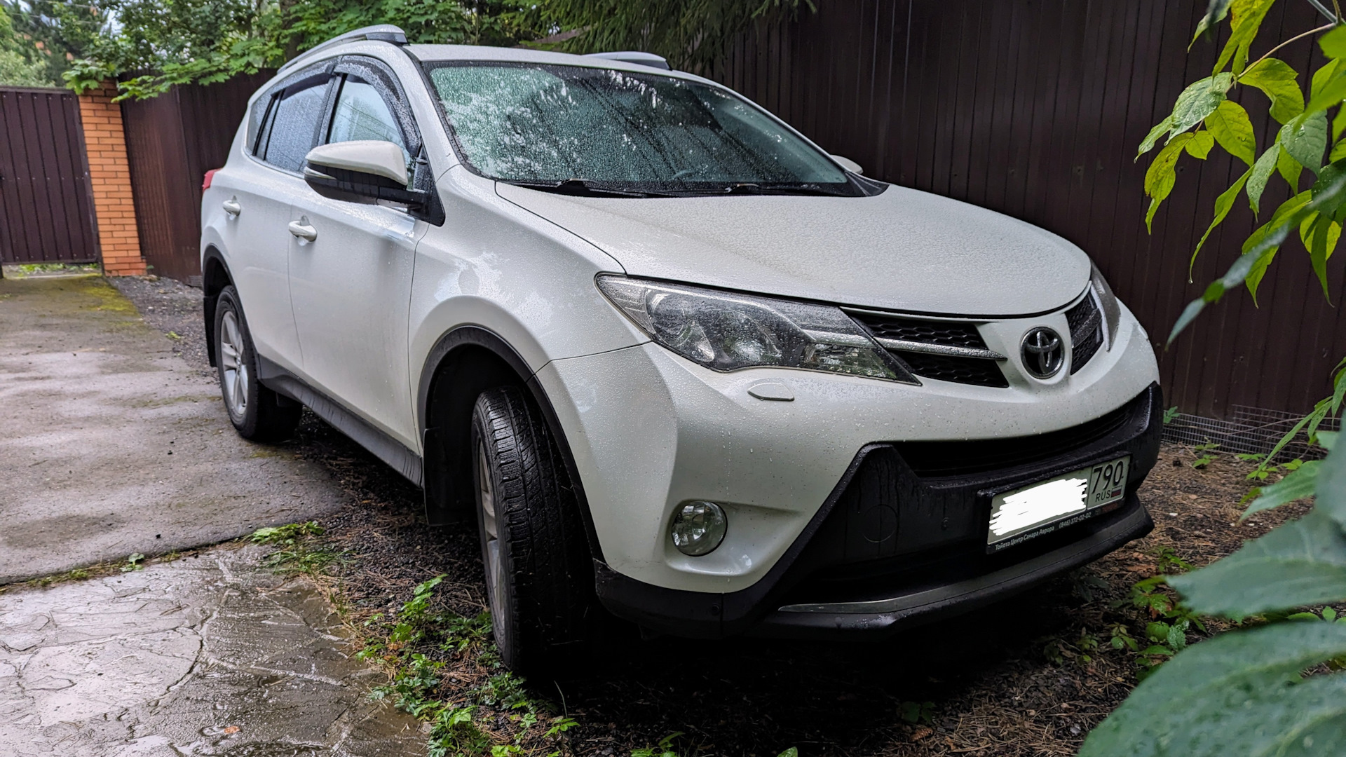 Toyota RAV4 (IV) 2.0 бензиновый 2014 | на DRIVE2