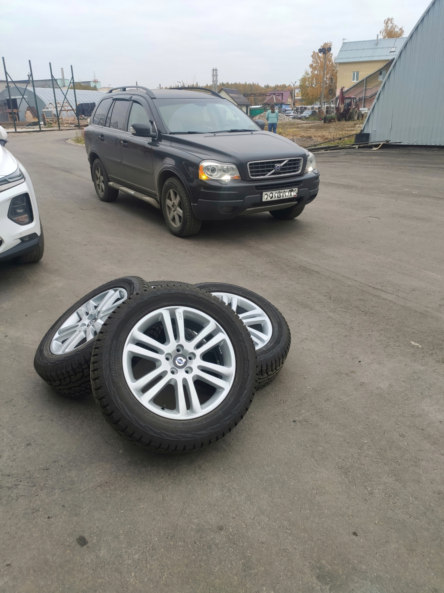 34. Диски с резиной на зиму — Volvo XC90 (1G), 3,2 л, 2008 года ...