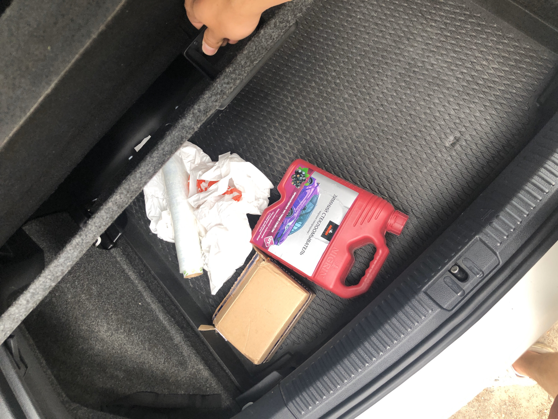 Первая доработка. Фальшпол ОЕМ. — Volkswagen Polo Mk5, 1,4 л, 2010 года ...