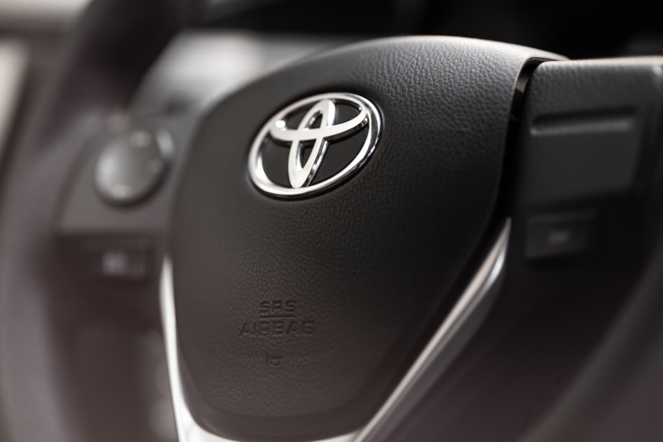 Клинит педаль тормоза на холоде — Toyota Corolla (160), 1,6 л, 2014 ...