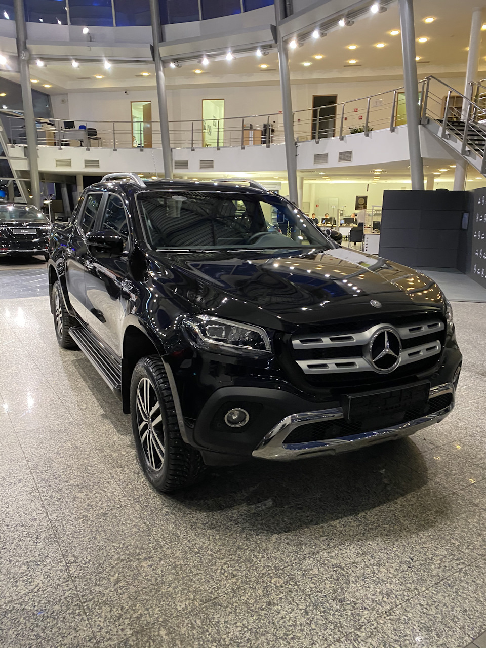 Фото из салона Звезда Невы. — Mercedes-Benz X-Class, 3 л, 2018 года |  покупка машины | DRIVE2