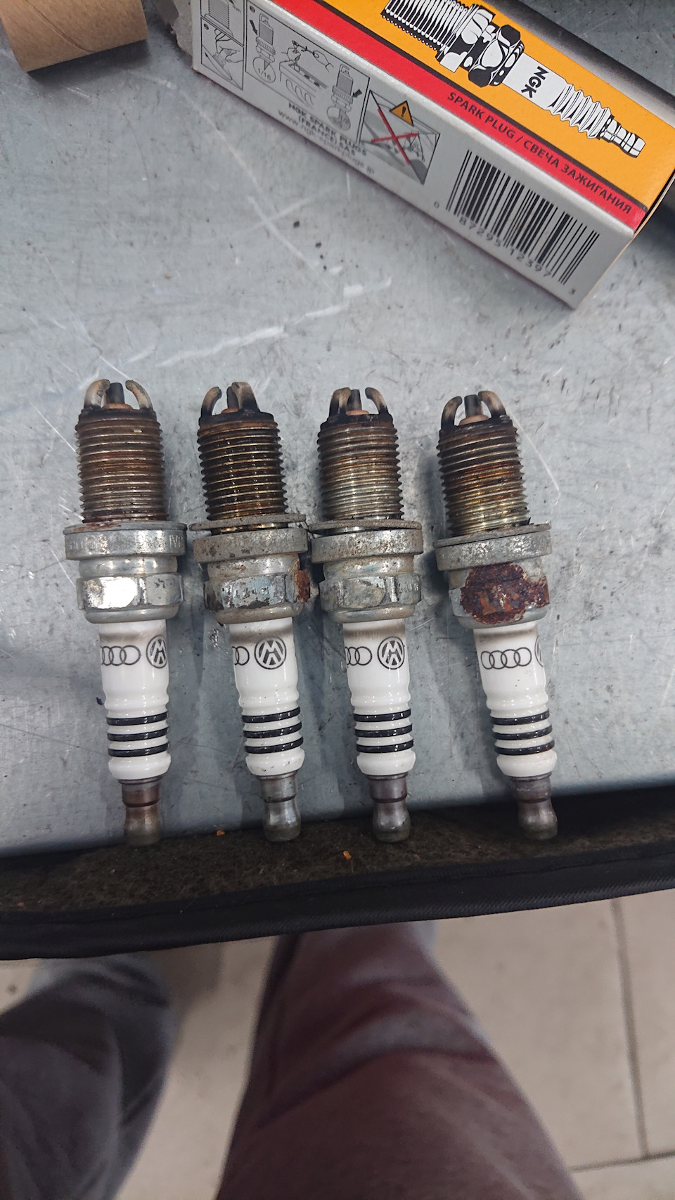 Как разобрать задний дворник хонда нрв