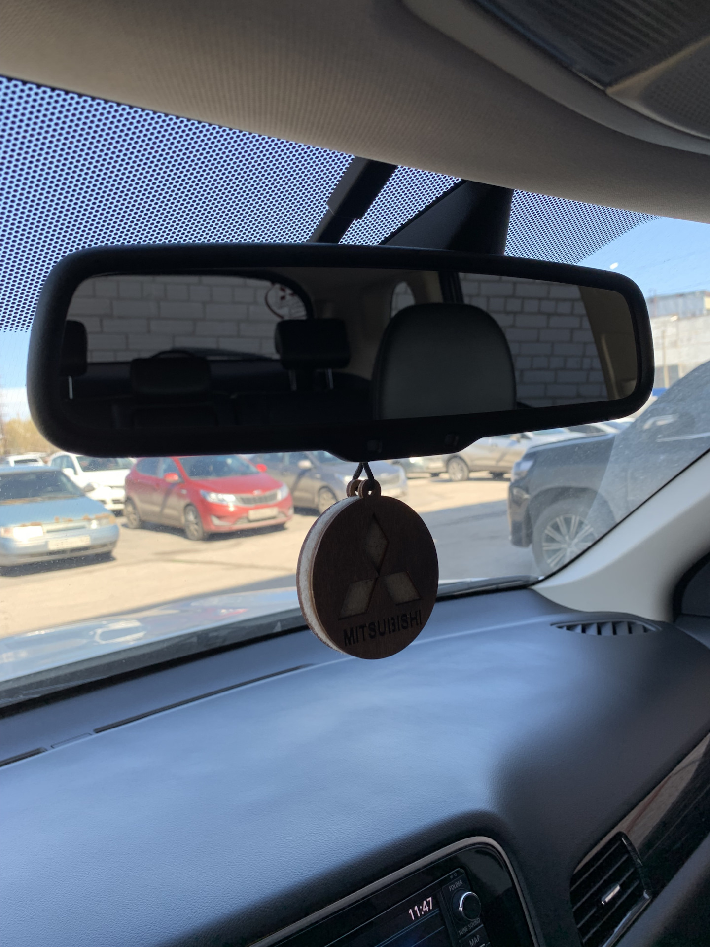 Зеркало заднего вида с автозатемнением (Mitsubishi) — Mitsubishi ...