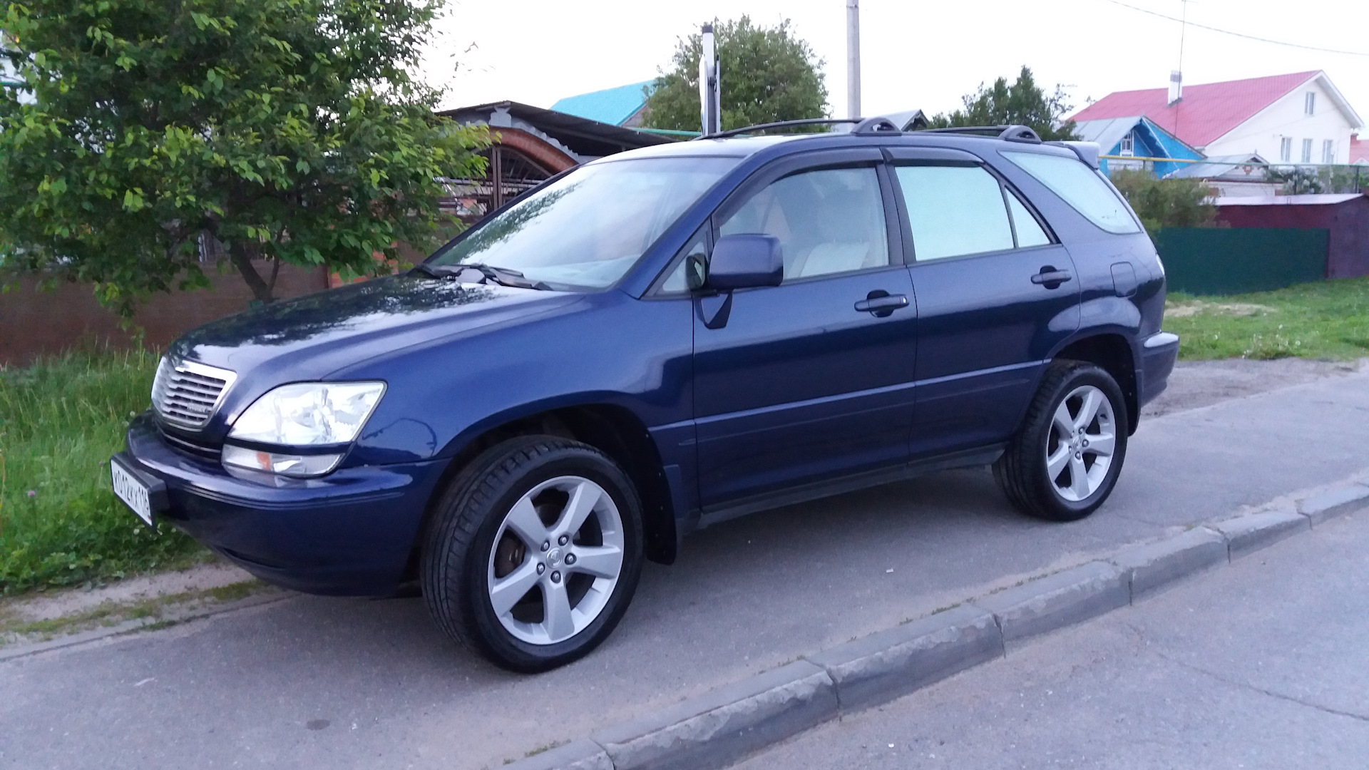 Lexus RX (1G) 3.0 бензиновый 2000 | Старый синяк на DRIVE2