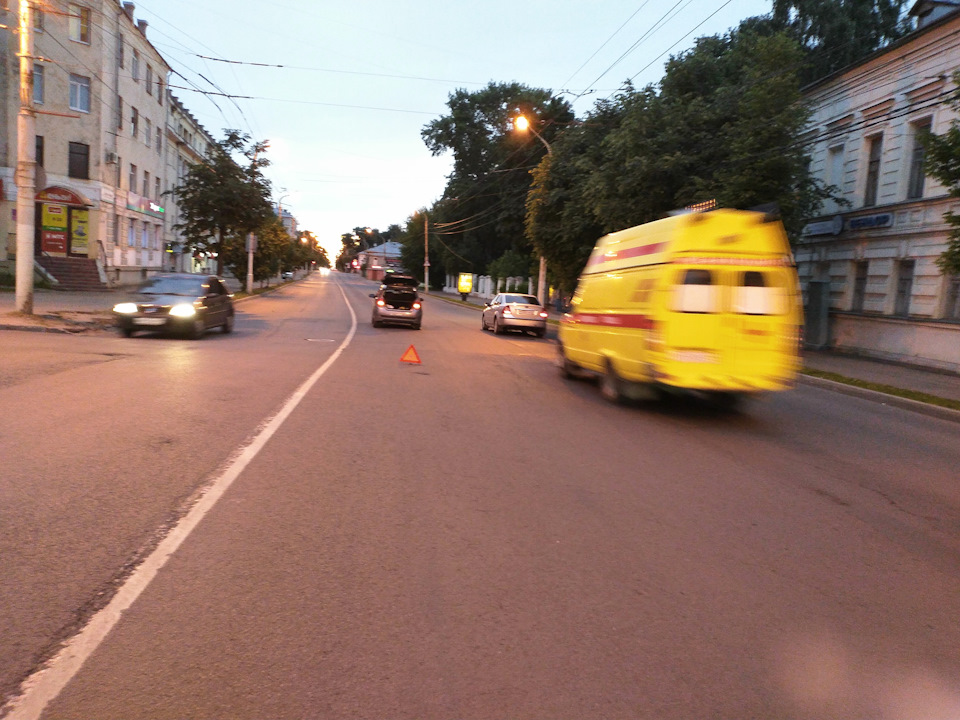 Жду ГАИ. — Chevrolet Aveo 5-door (1G)