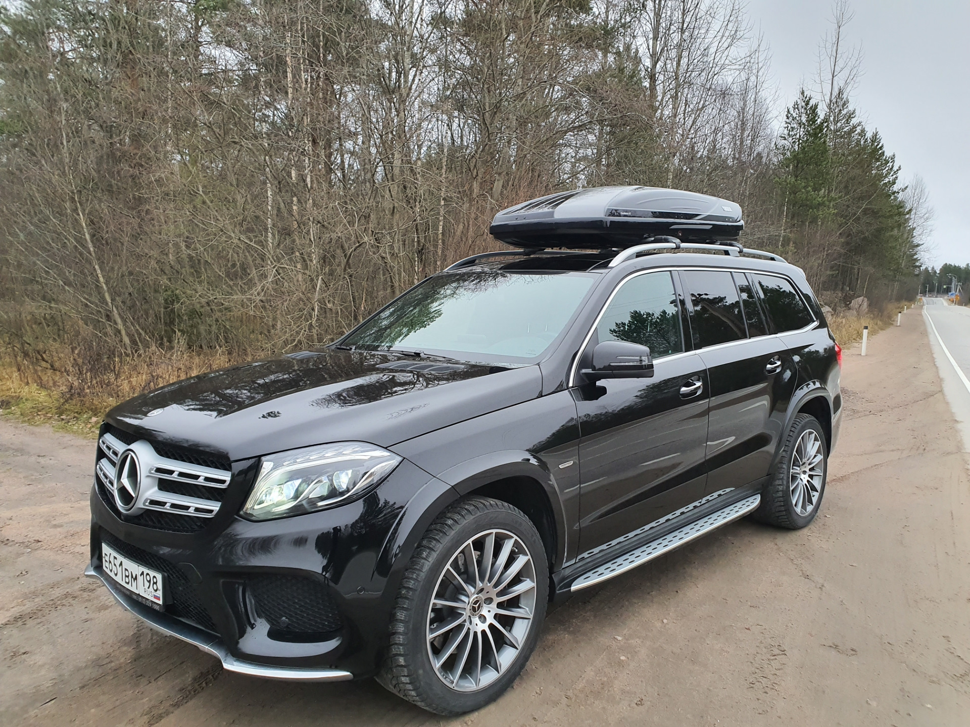 Установил бокс на крышу. — Mercedes-Benz GLS (X166), 3 л, 2019 года |  аксессуары | DRIVE2