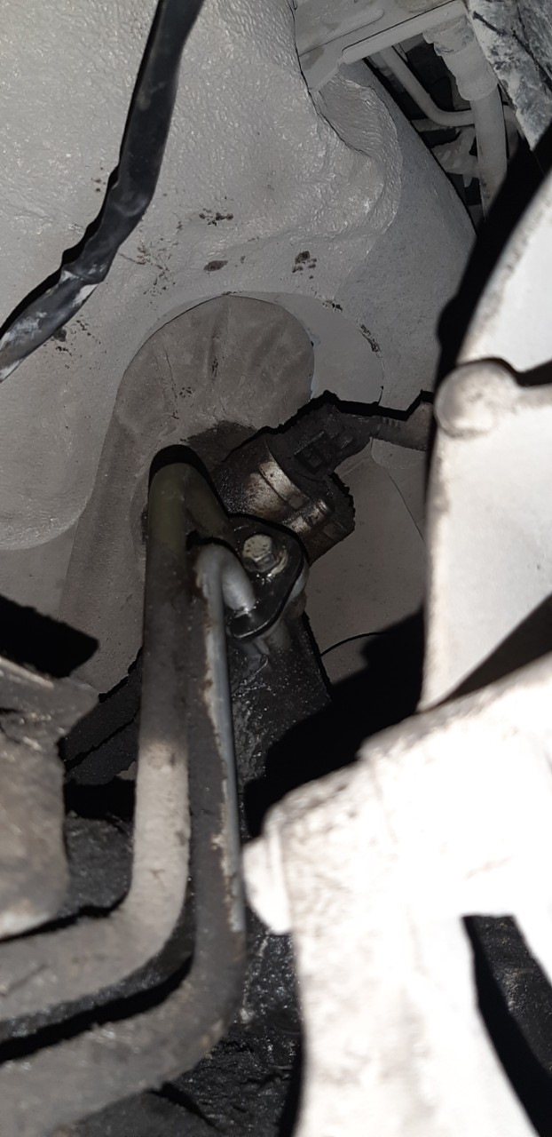 Пропадает заряд аккумулятора — Ford C-Max I, 2 л, 2006 года | своими ...