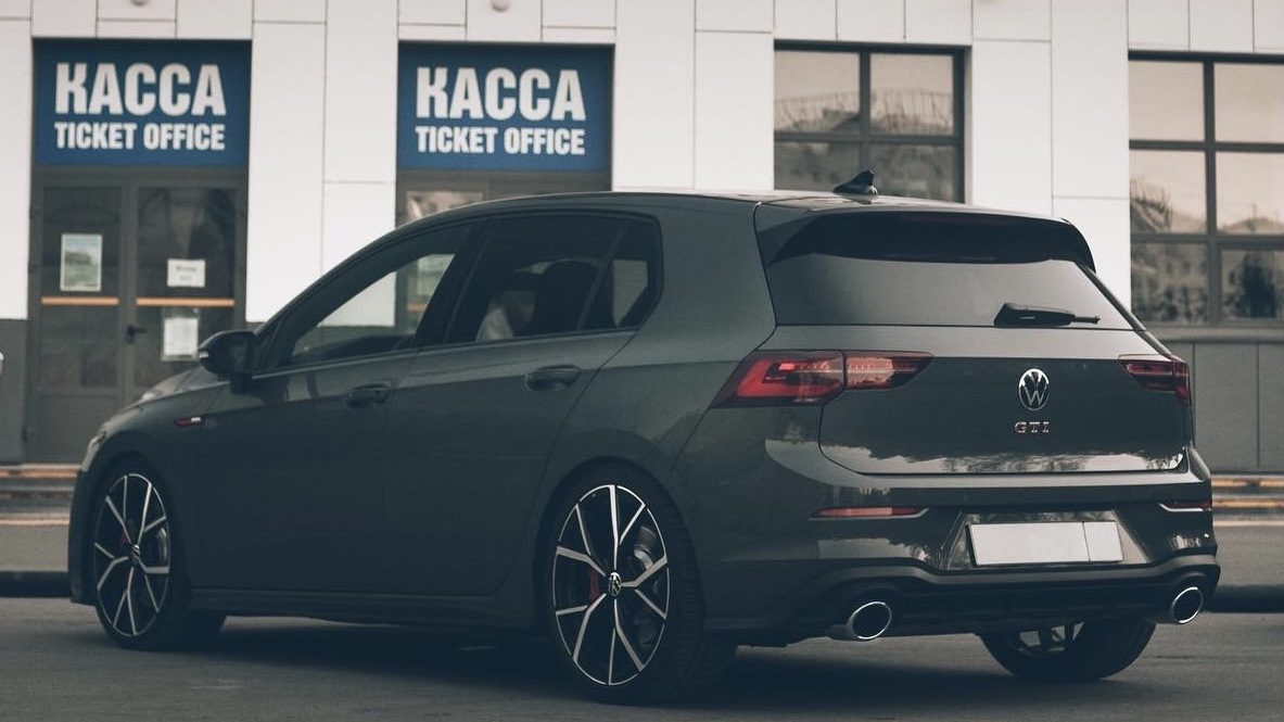 Volkswagen Golf GTI Mk8 2.0 бензиновый 2021 | Dolphin Grey на DRIVE2