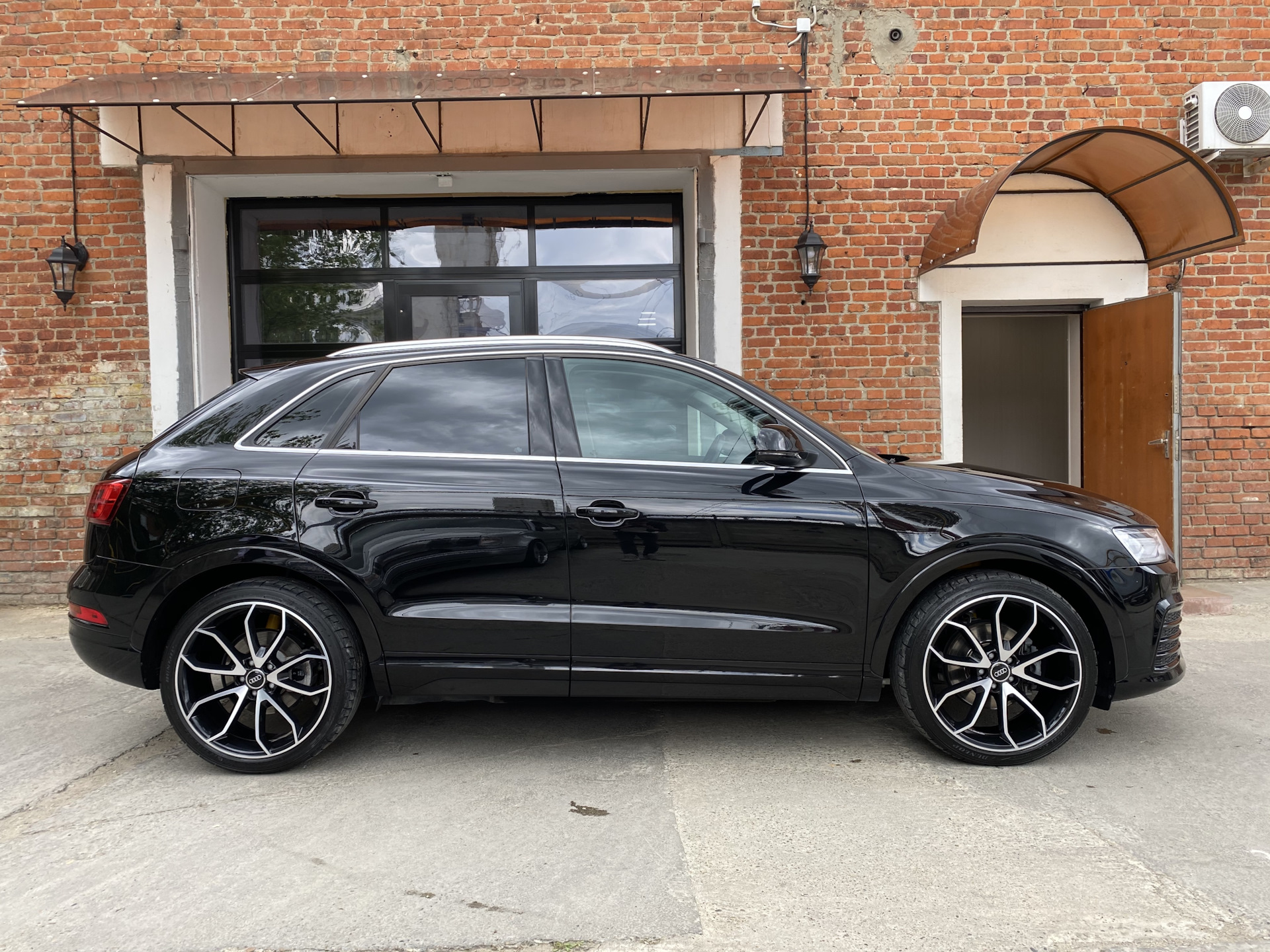 Продам диски с резиной — Audi Q3 (1G), 2 л, 2016 года | колёсные диски ...