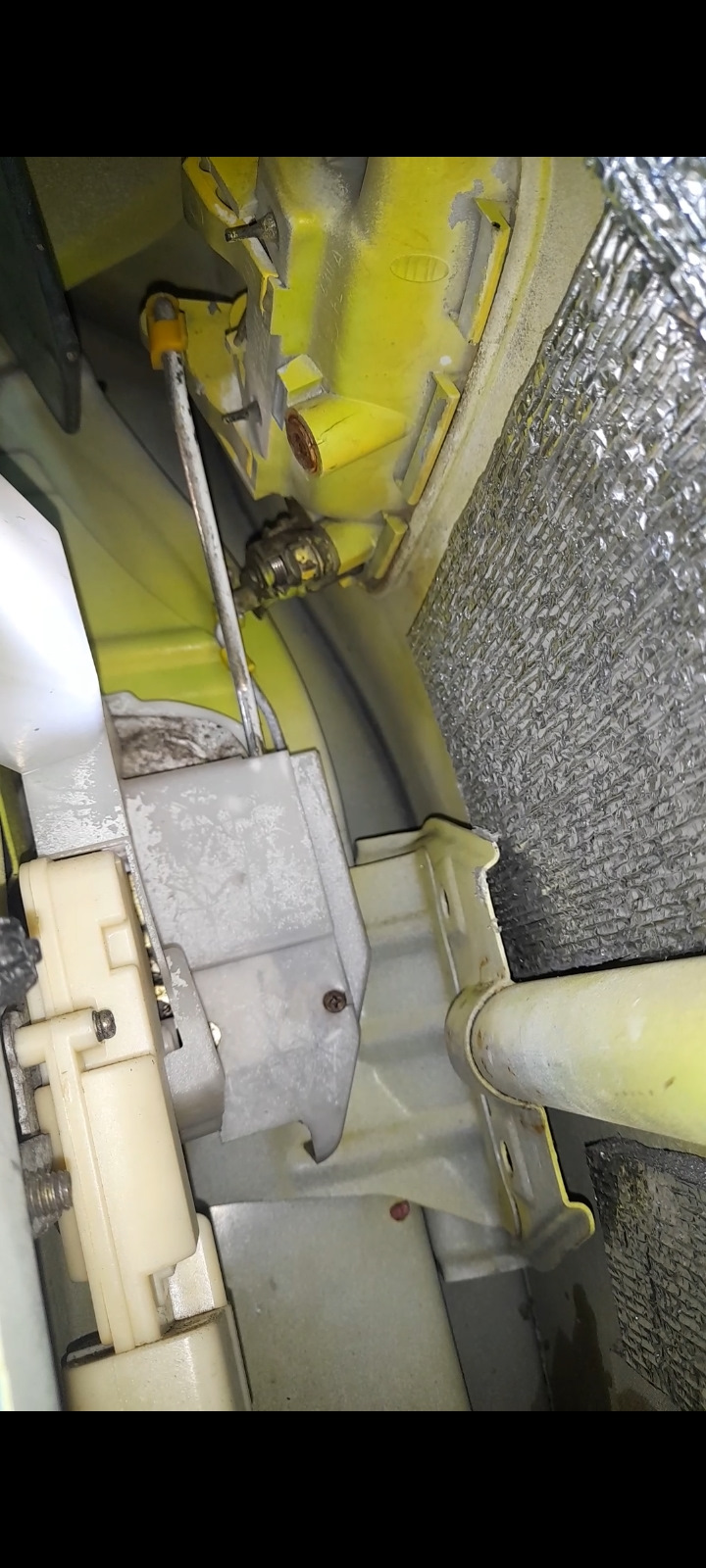 94. Замена личинок замков дверей — Toyota Celica (230), 1,8 л, 2003 ...