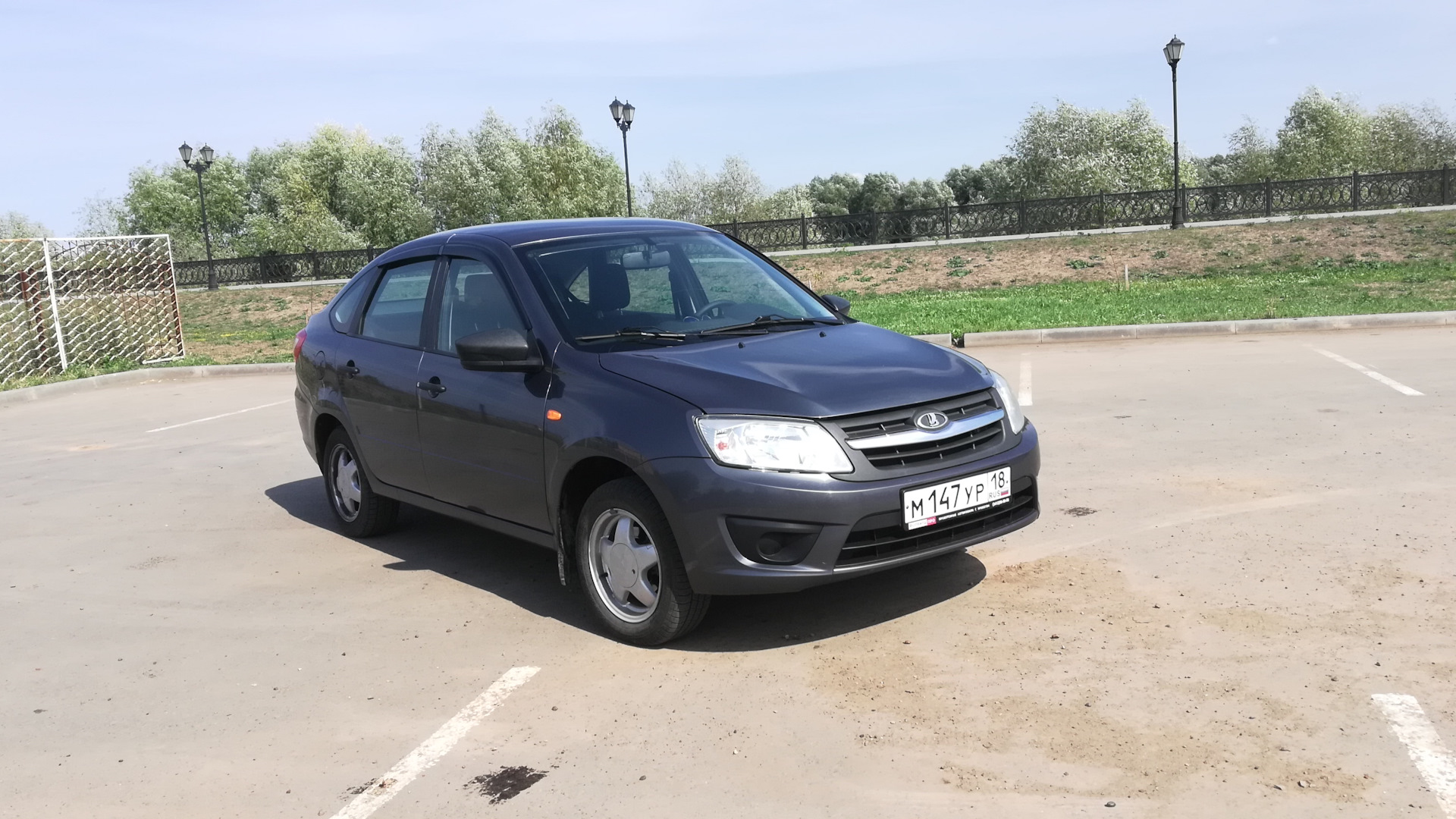 Lada Гранта 1.6 бензиновый 2015 | яндекс борт 147 на DRIVE2