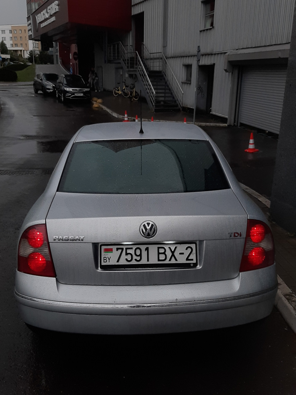 Рамки номера Vag + подствека — Volkswagen Passat B5, 1,9 л, 2003 года ...