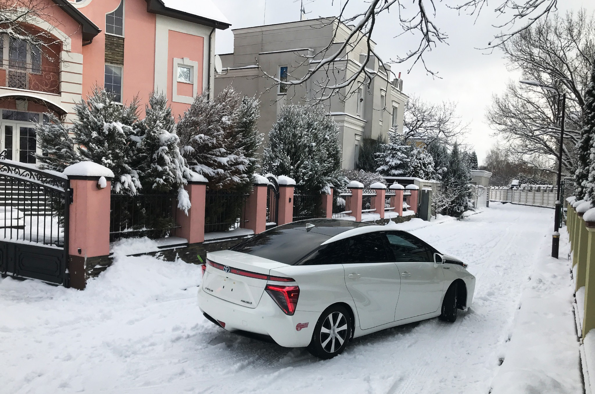 Первая в Украине Toyota MIRAI на водороде | Кто был первым СССР или Япония  — Сообщество «DRIVE2 Украина» на DRIVE2