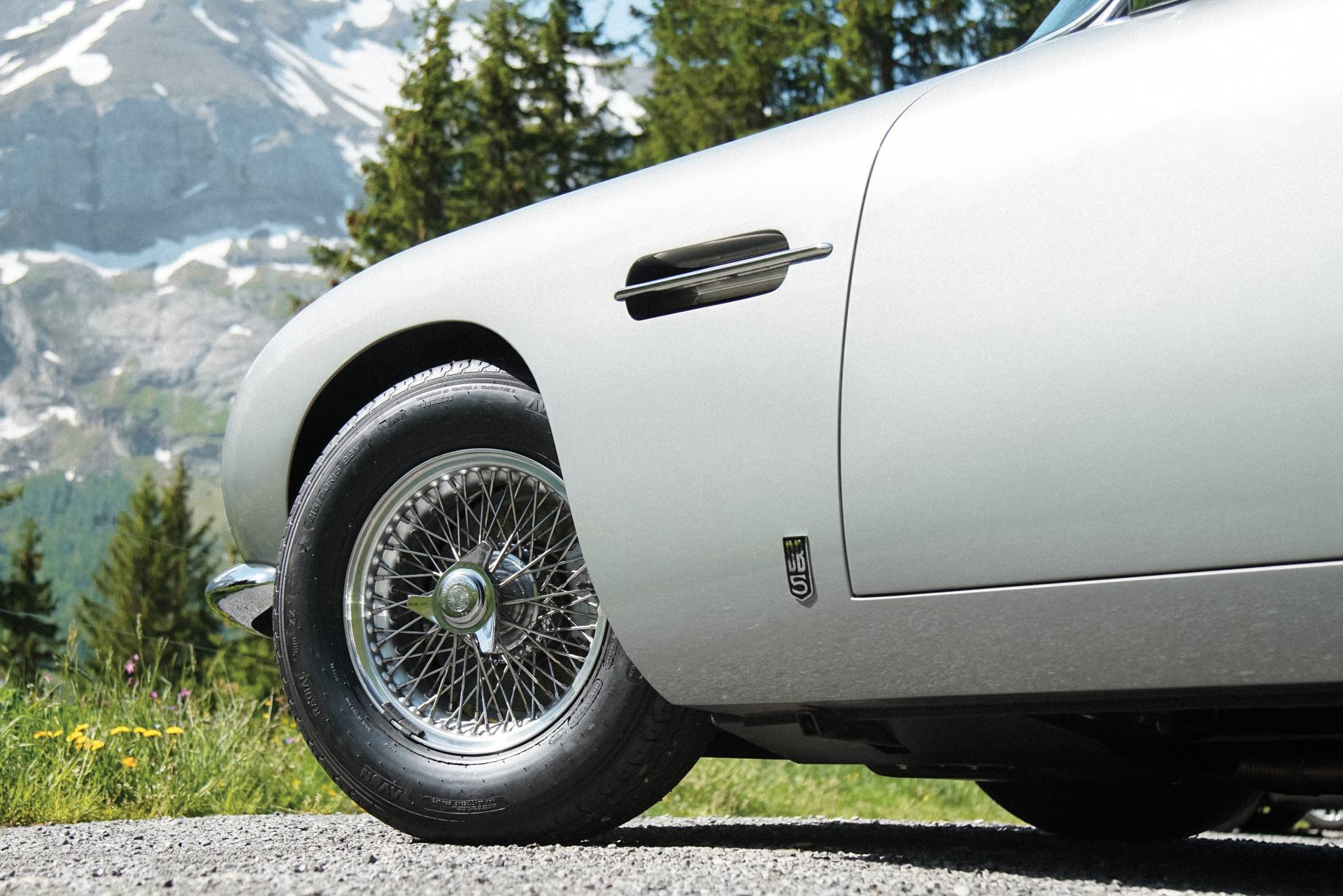 Aston Martin db5 shooting Brake