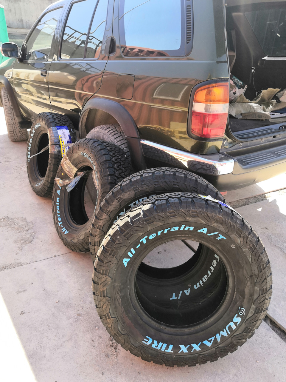 Фото в бортжурнале Nissan Pathfinder (2G)