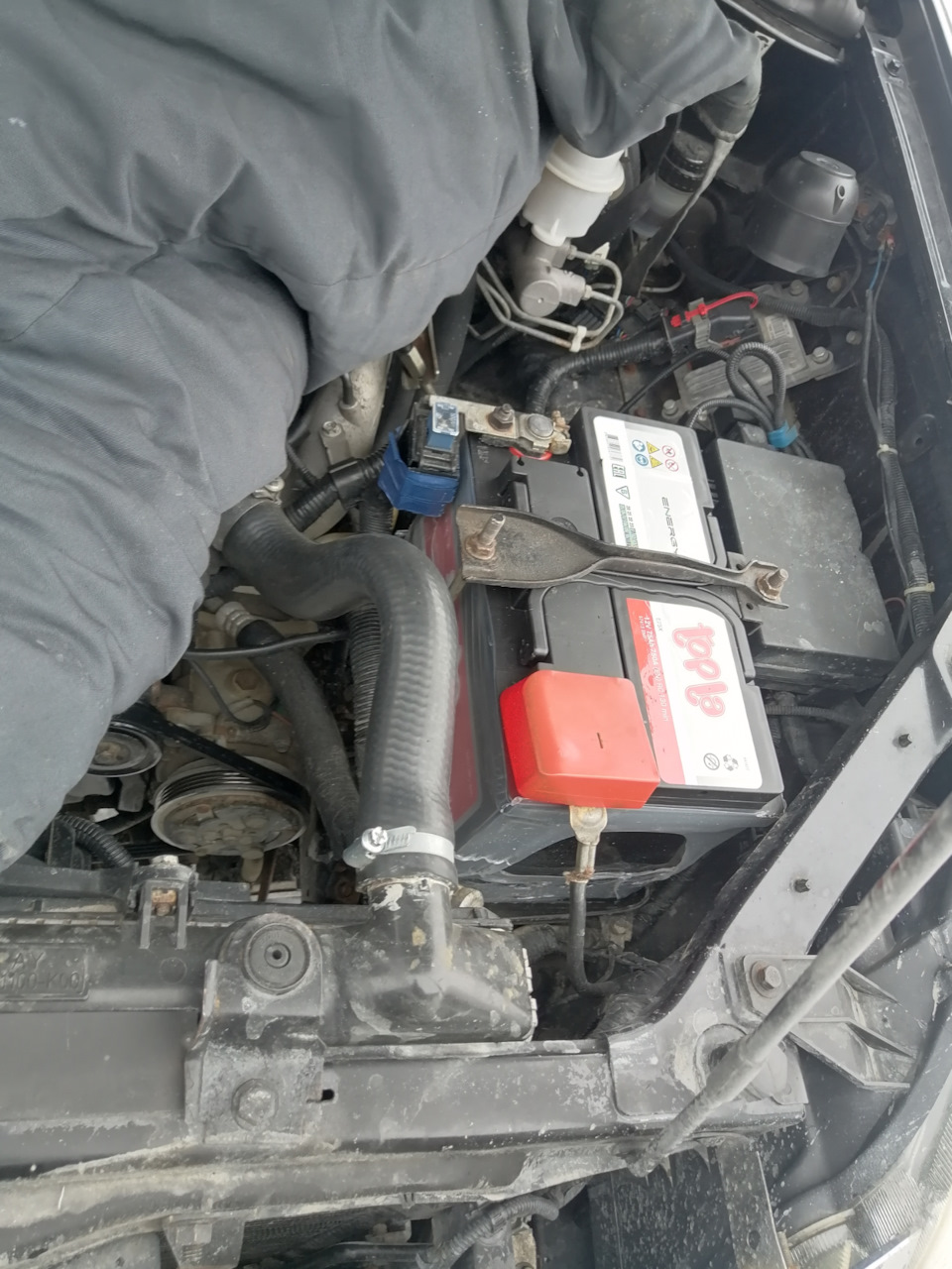 Установка новой АКБ на ховрюшу — Great Wall Hover, 2,4 л., 2007 года ...