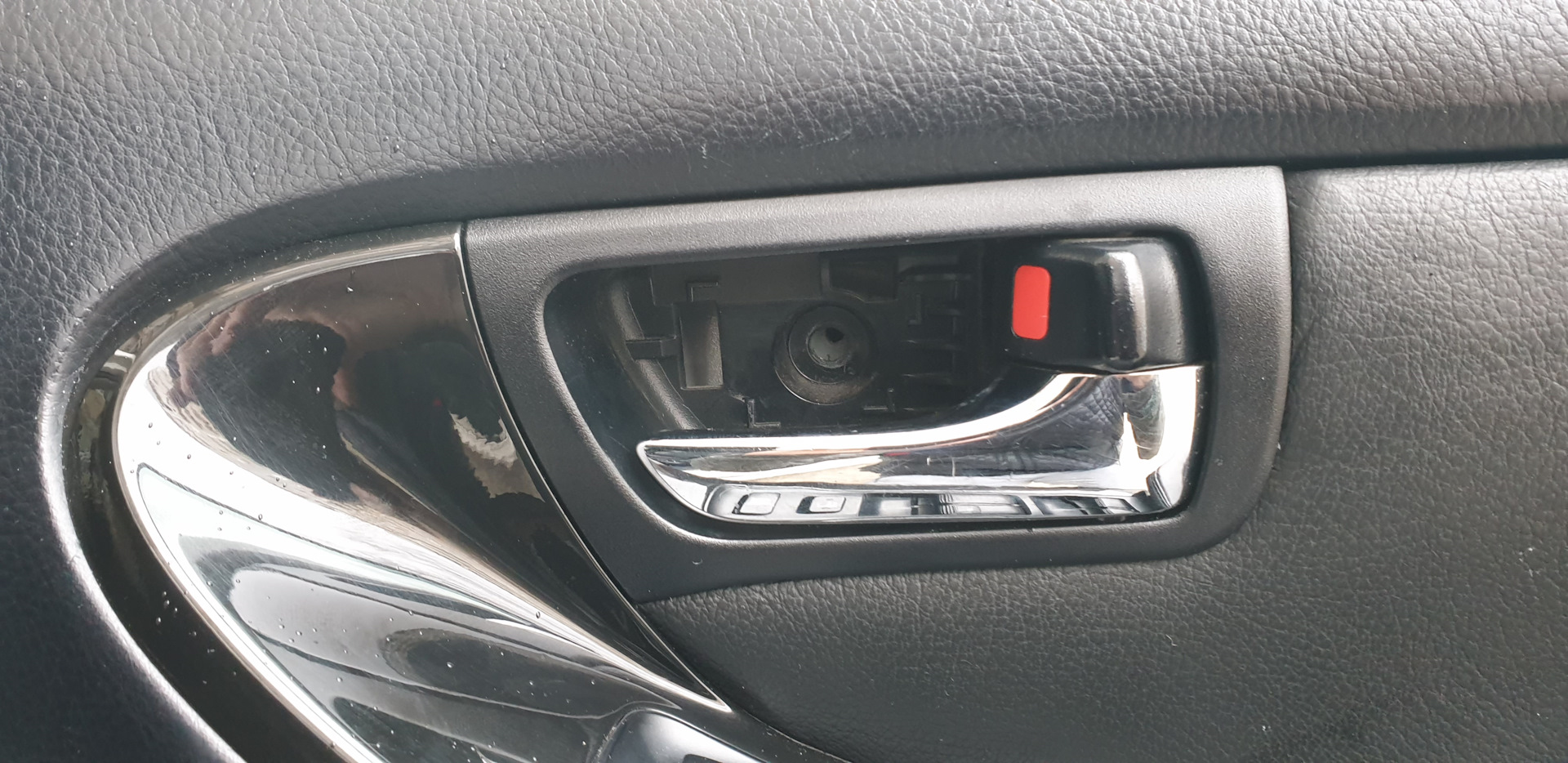 Снятие дверной обшивки — Toyota Crown (S180), 2,5 л, 2008 года | своими ...