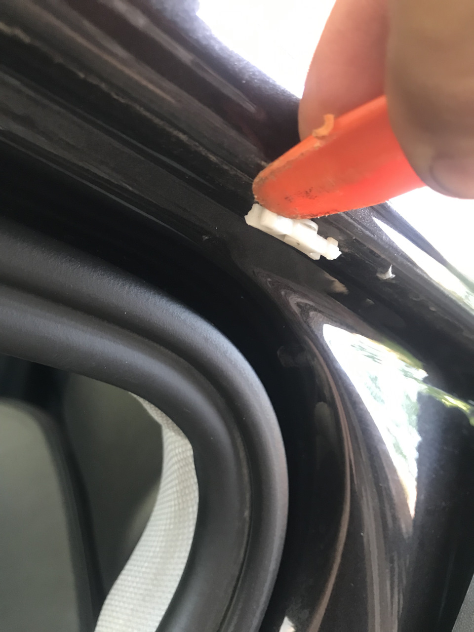 Нажимаем на 2 усиа по очереди — Audi A4 (B8)