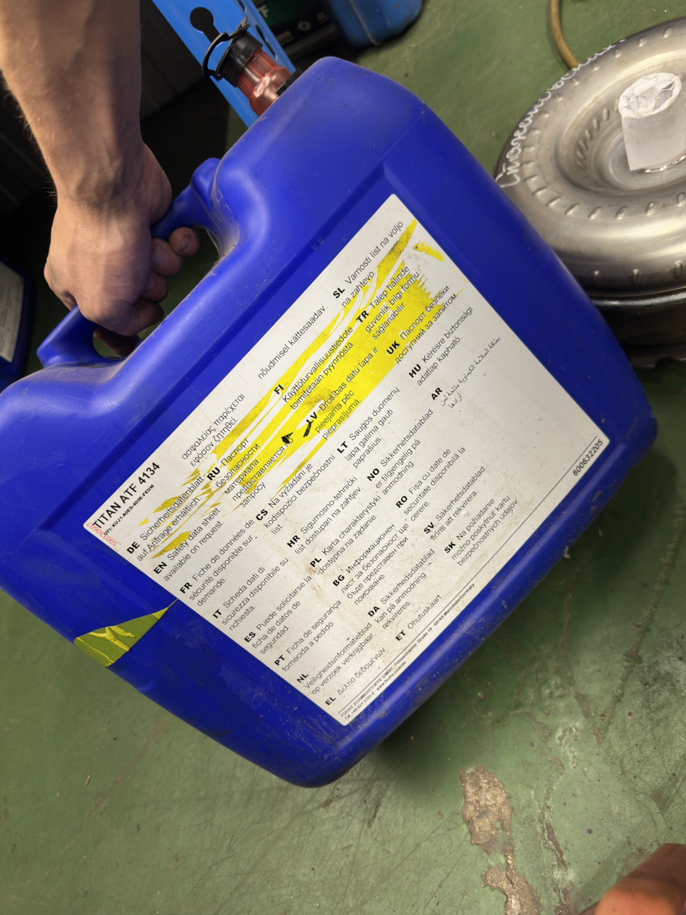 Фото в бортжурнале Jeep Grand Cherokee (WK2). Запчасти на фото: 600632205