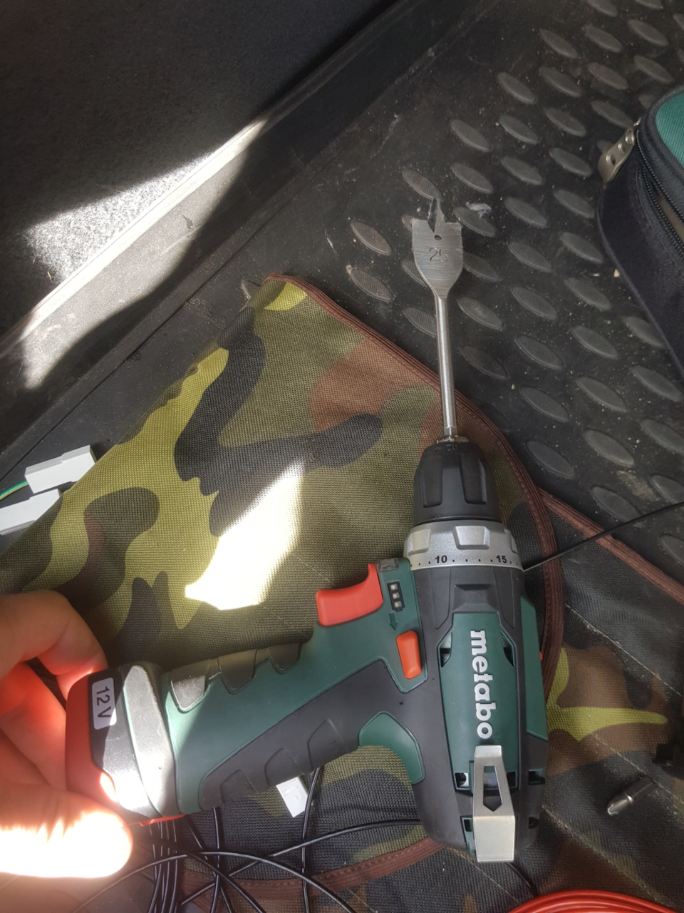 Сверло вставил в шуруповёрт — Opel Astra H