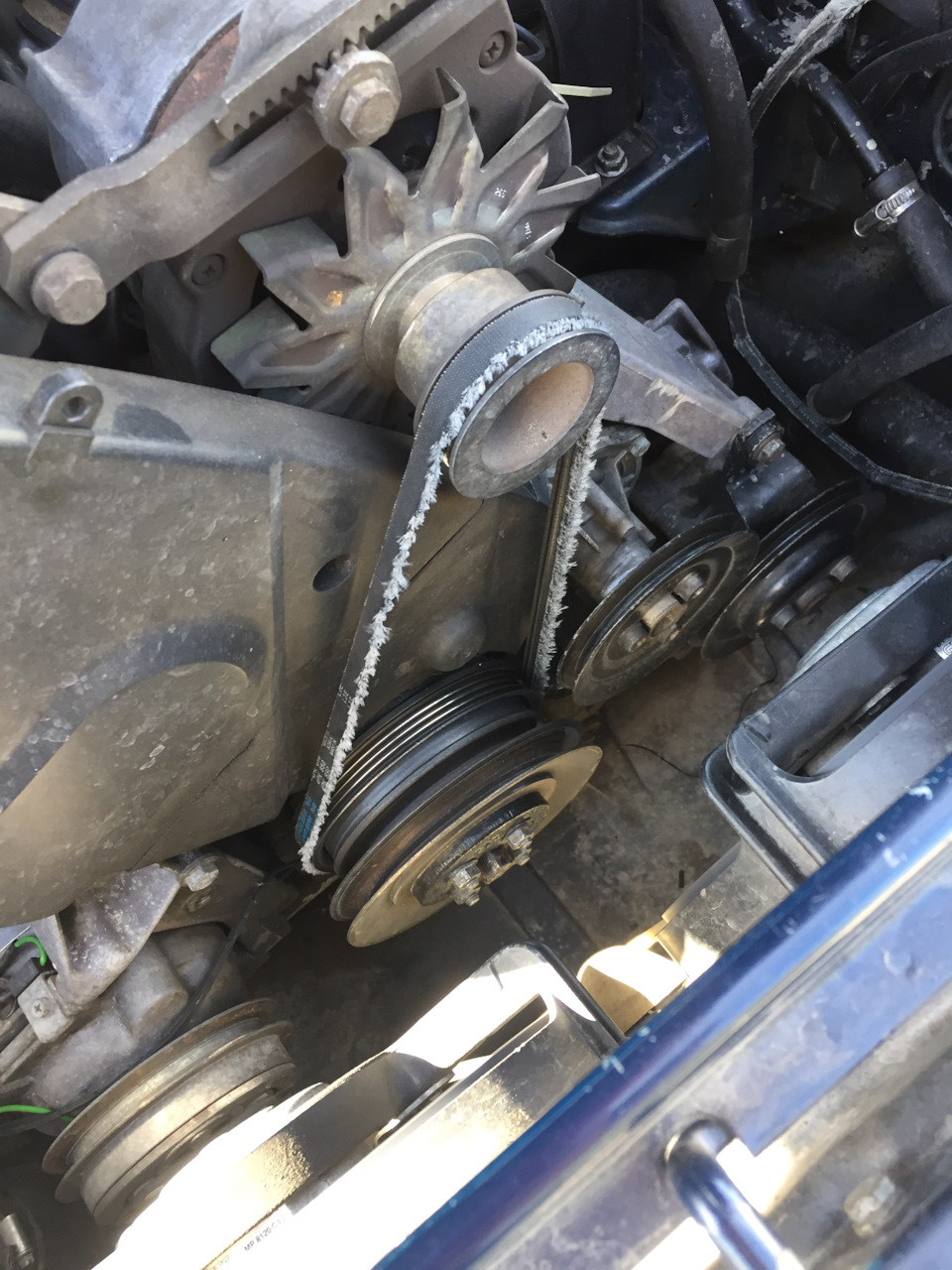 Поломка! Демпферный шкив походу срезало шпонку — Audi 100 (C4), 2 л ...