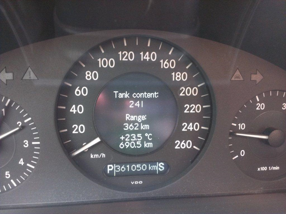Фото в бортжурнале Mercedes-Benz E-class (W211)