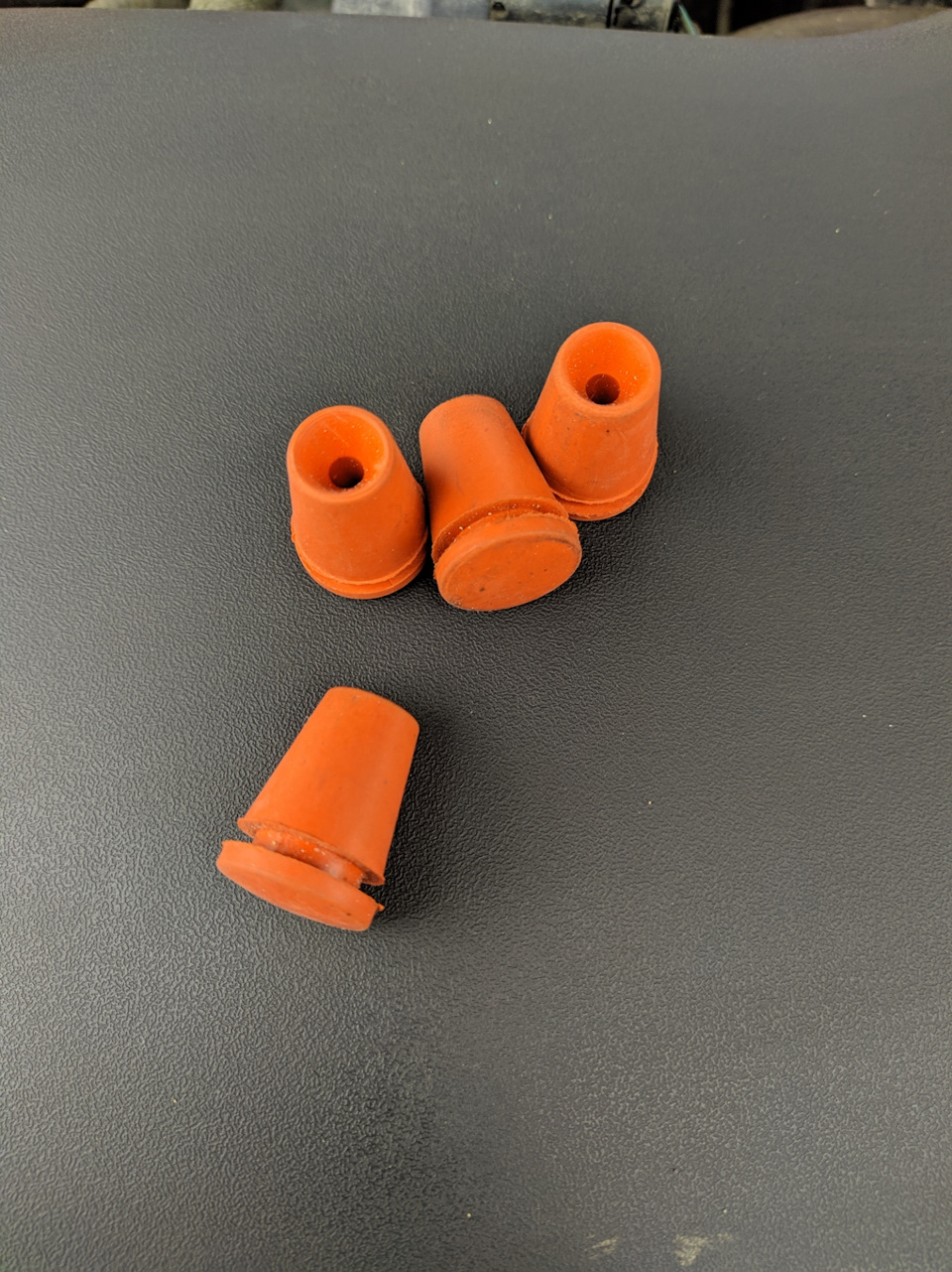 +10л.с. замена втулок крышки двигателя на красные) — Lada Гранта ...