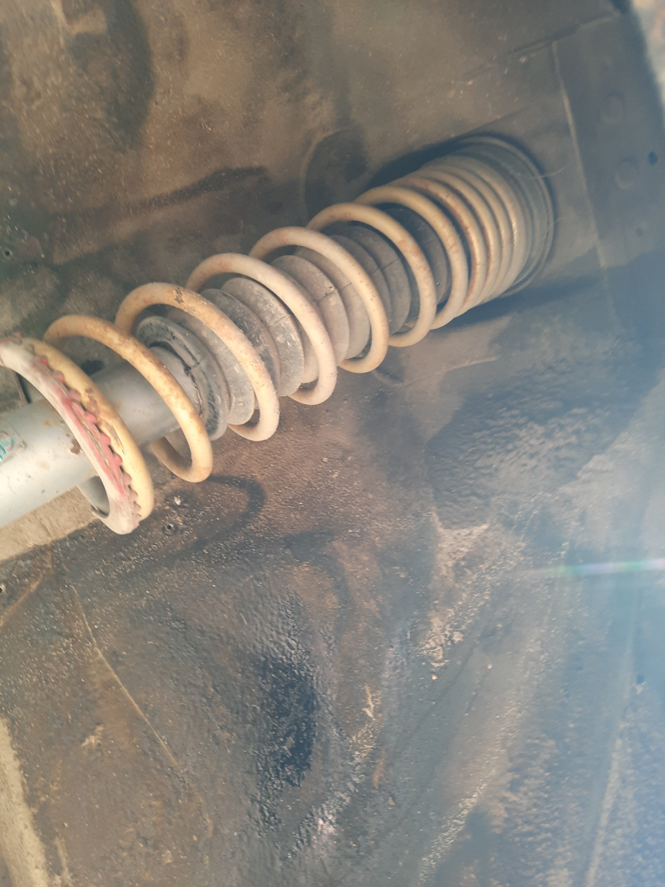 Ремонт задних локеров новлайн — Lada Приора хэтчбек, 1,6 л, 2010 года ...