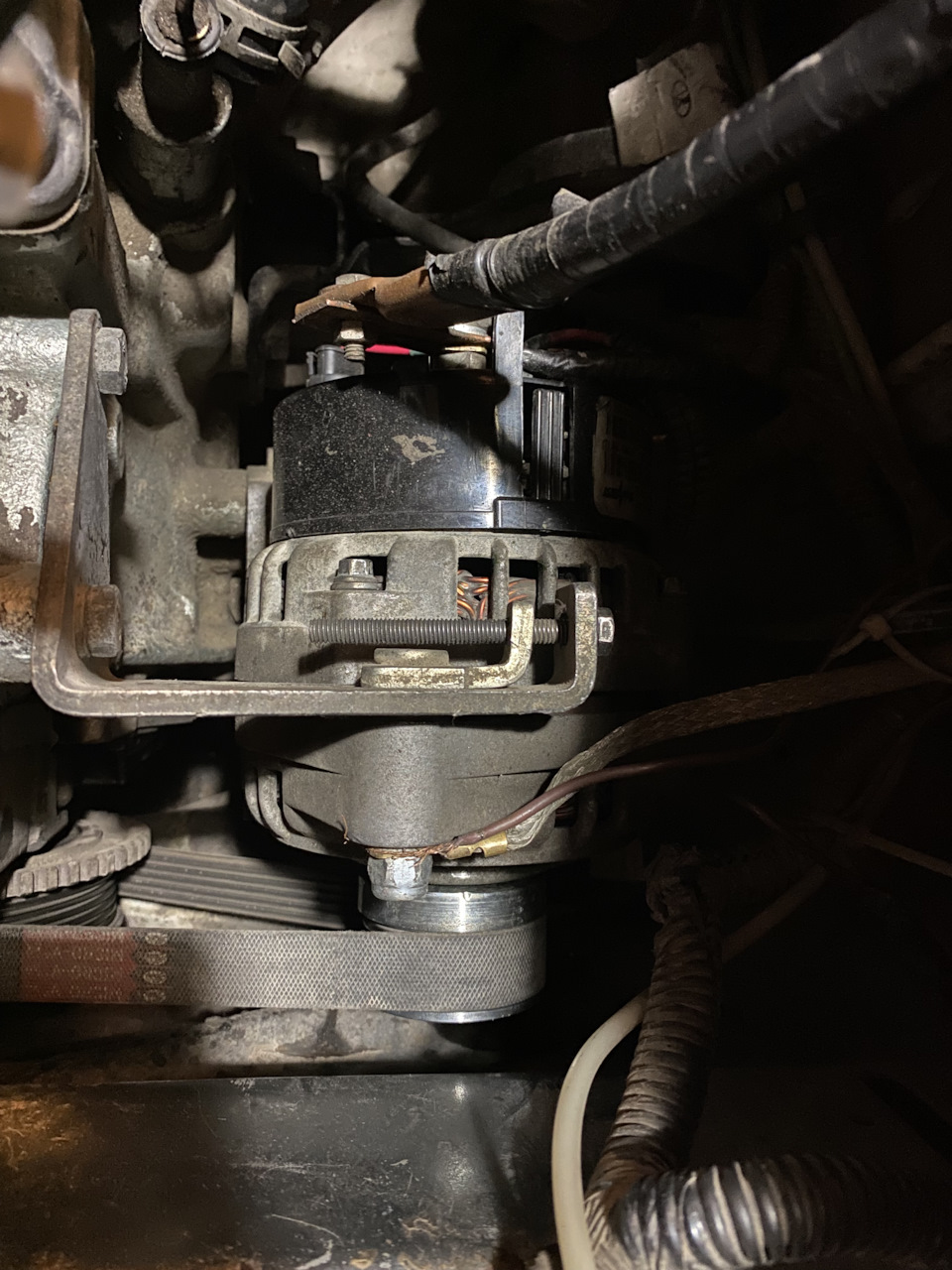 Установил генератор с приоры 115а — Lada 2114, 1,5 л, 2006 года ...