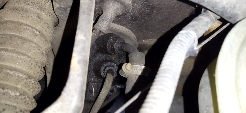 Снимаем шланги — Opel Astra F