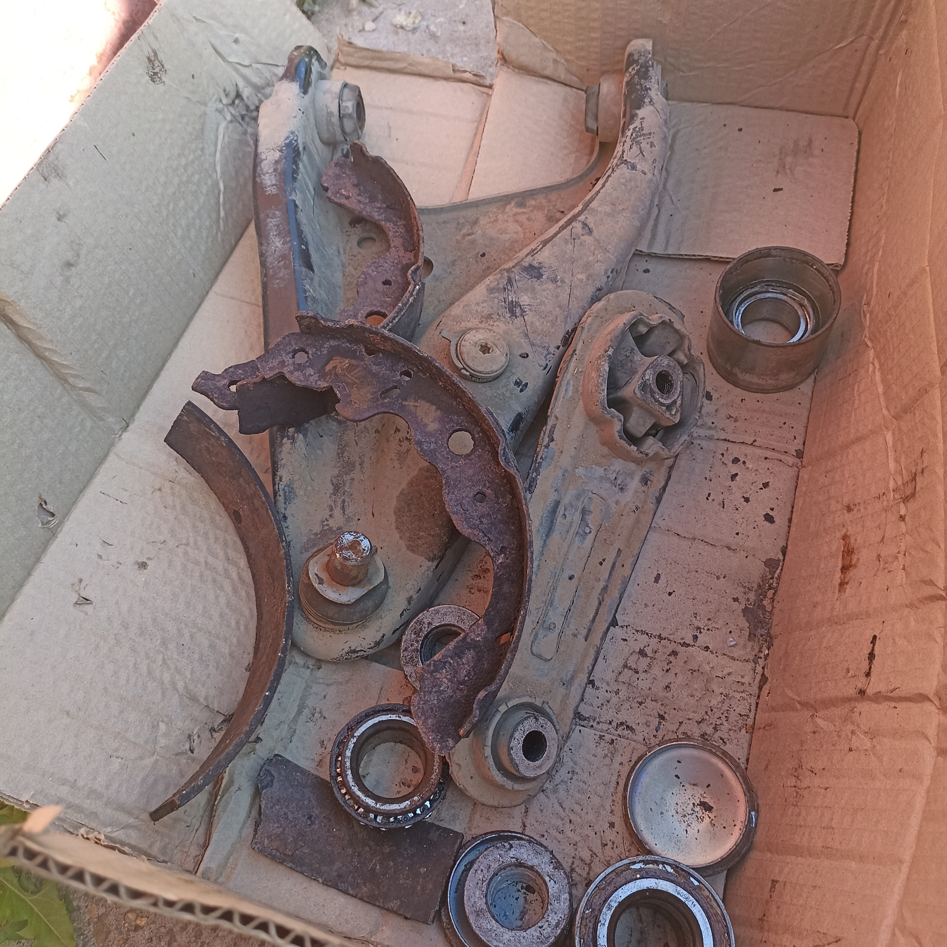 ⚙️🔧🔩Первые большие вложения в подвеску. Так ли надёжен Ларгус? 🚙🛠🔩 ...