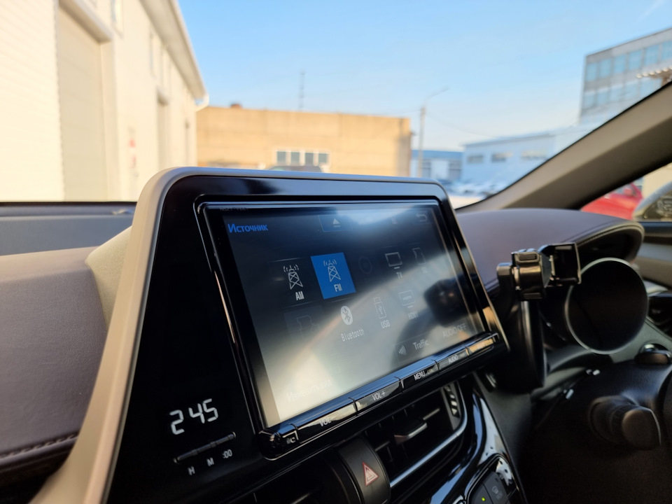 Аксессуарный козырек на магнитолу YAC SY-C8 — Toyota C-HR, 1,8 л, 2018 ...