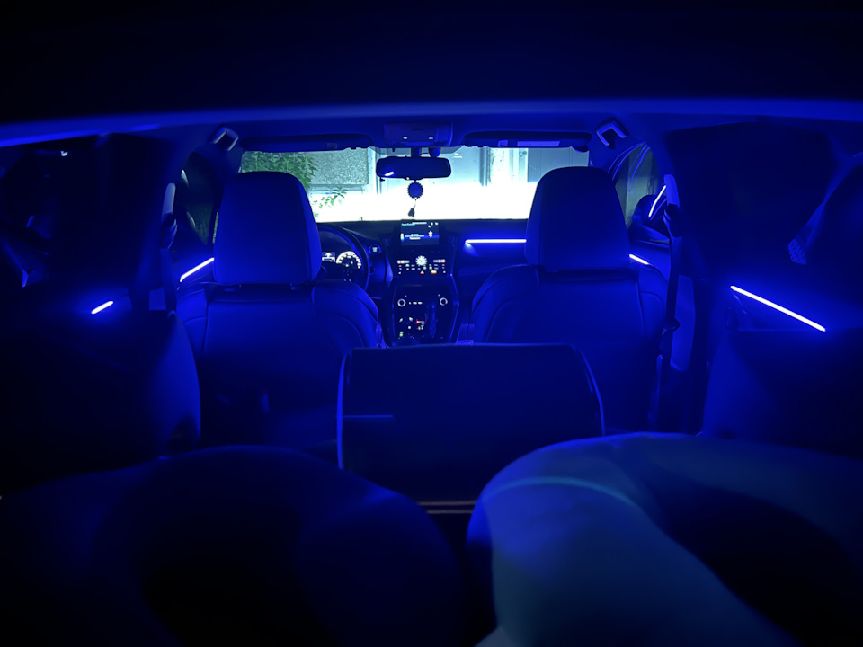 Устанавливаем светодиодную подсветку в салоне авто