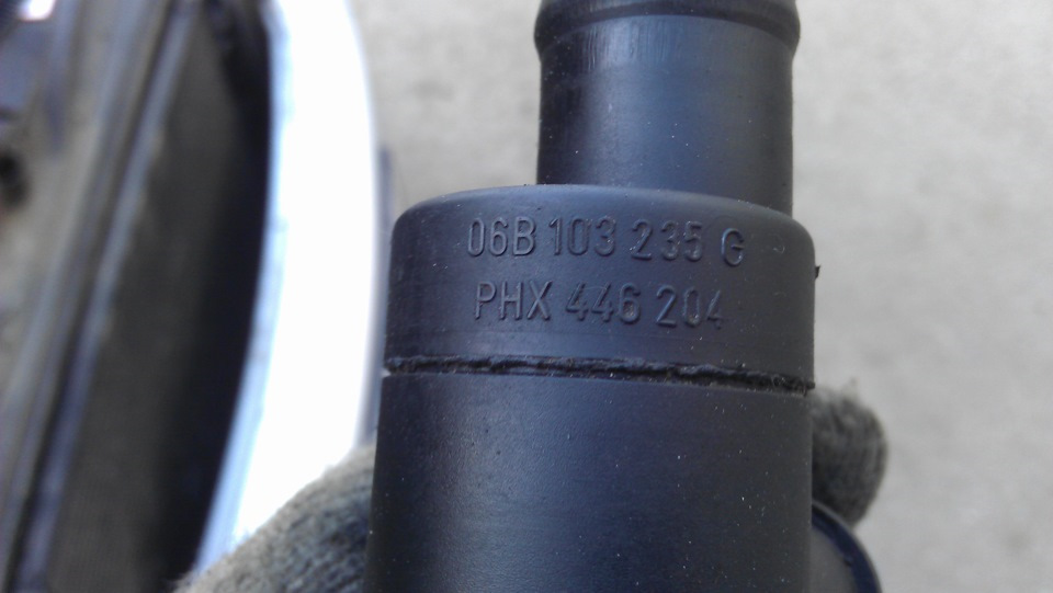 Запчасти на фото: 06B103235, 446202. Фото в бортжурнале Volkswagen Golf Mk4