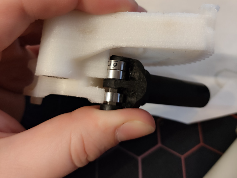 На модели шестерни работает — даже без нажима. — Lada Vesta SW Cross (1G)