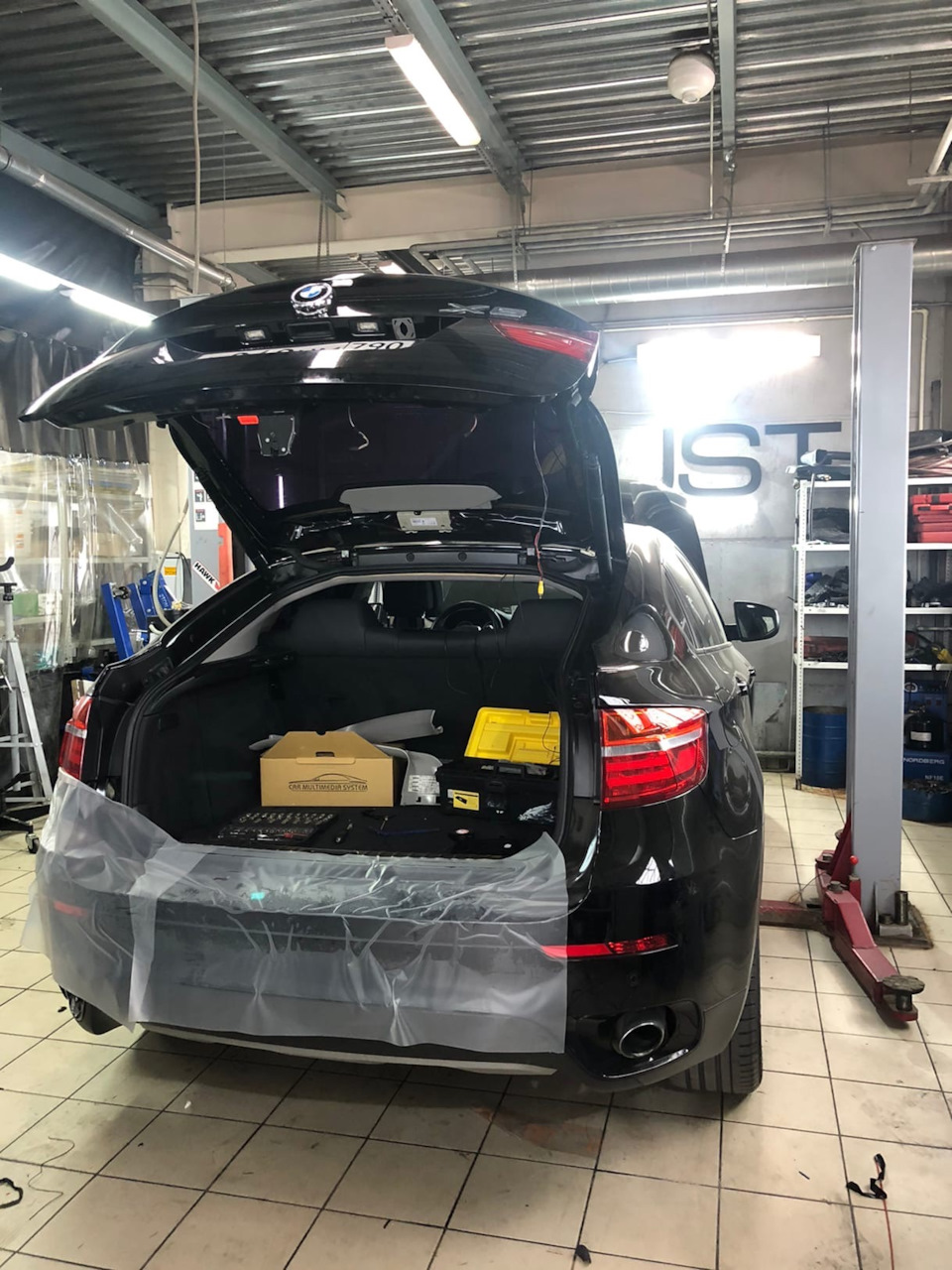 Фото в бортжурнале BMW X6 (E71/E72)