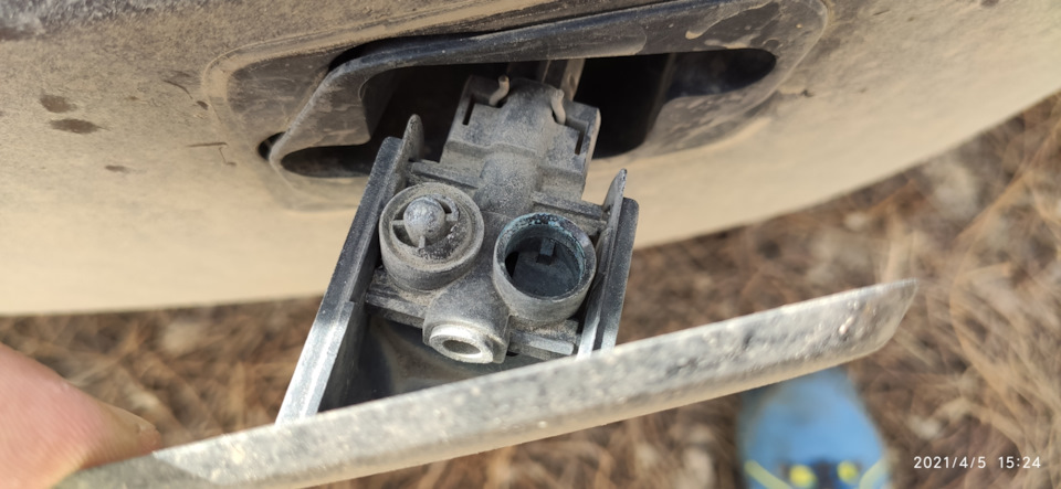 Бусинки на форсунки омывателя фар — Nissan Primera (P12), 1,8 л, 2006 ...