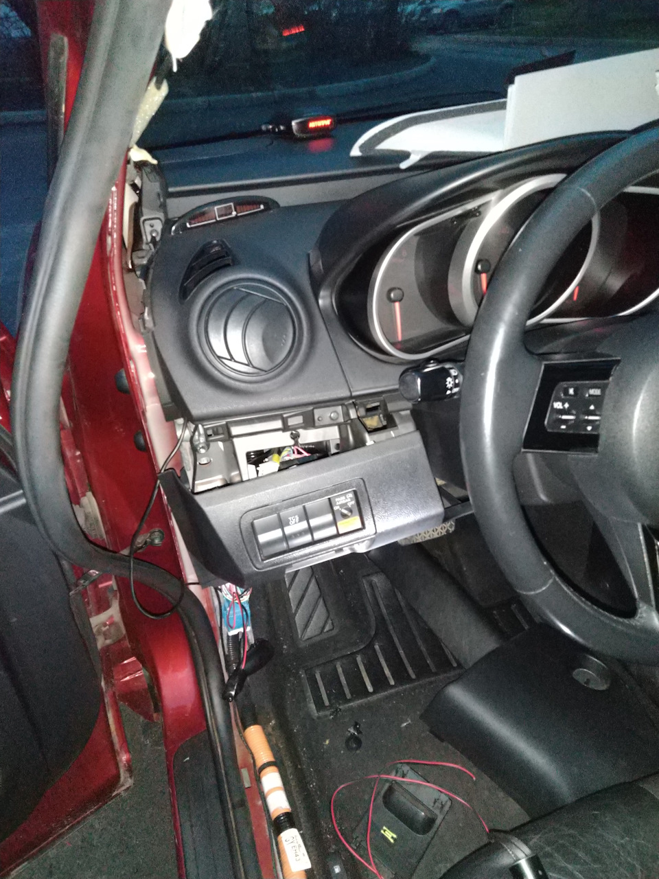 //5// Скрытое подключение радар-детектора. — Mazda CX-7, 2,3 л, 2008 ...