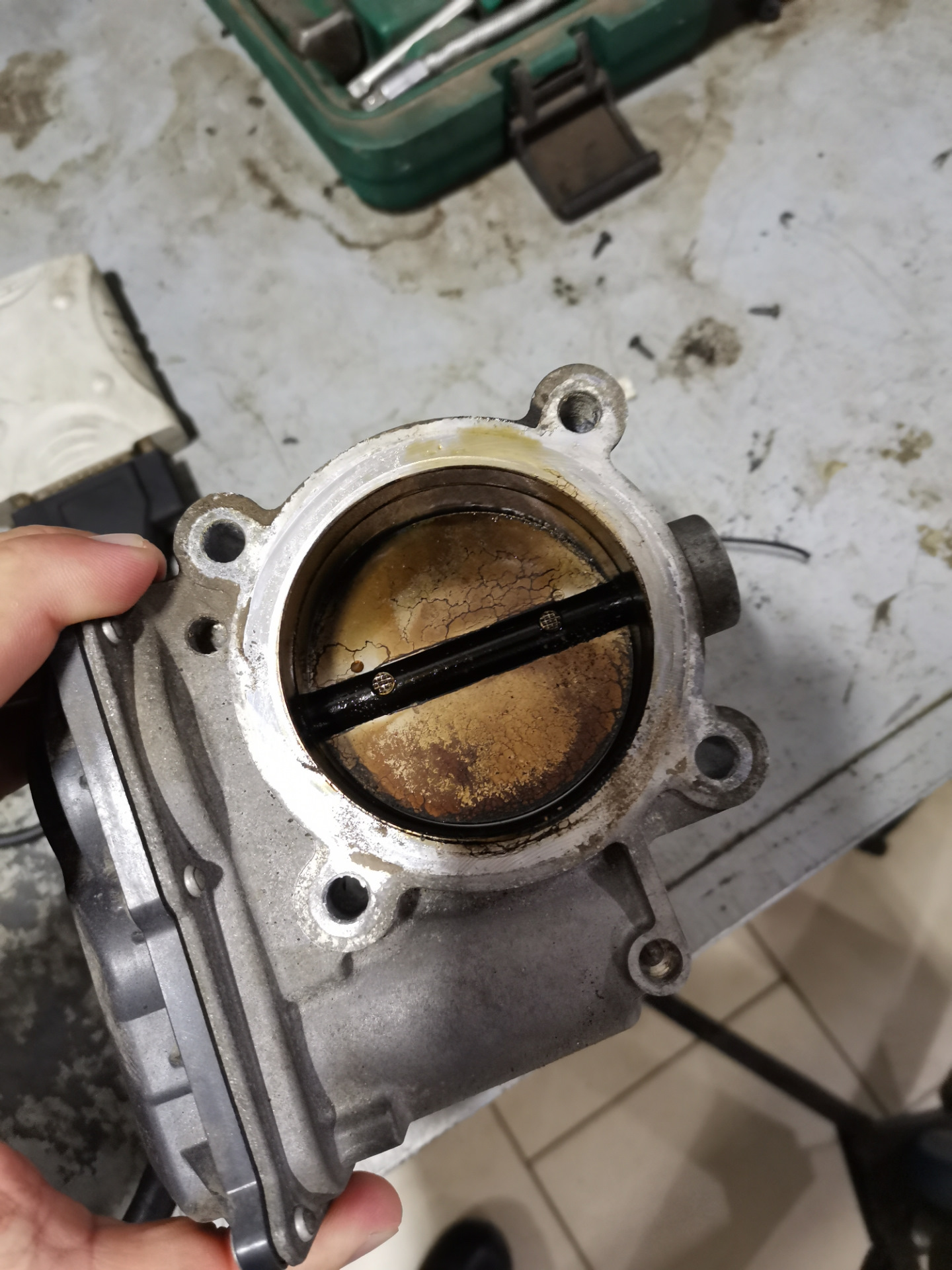 Адаптация дроссельной заслонки вольво. Адаптация дроссельной заслонки солярис. Автосканеры с функцией адаптации дроссельной заслонки. Адаптация дроссельной заслонки солярис 1. Недостоверный сигнал блок дроссельной заслонки 3.